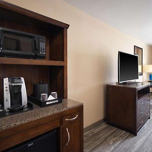 Queen Room Mobility accessible